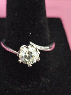 Moissanite Solitaire Engagement Ring 2ct Diamond